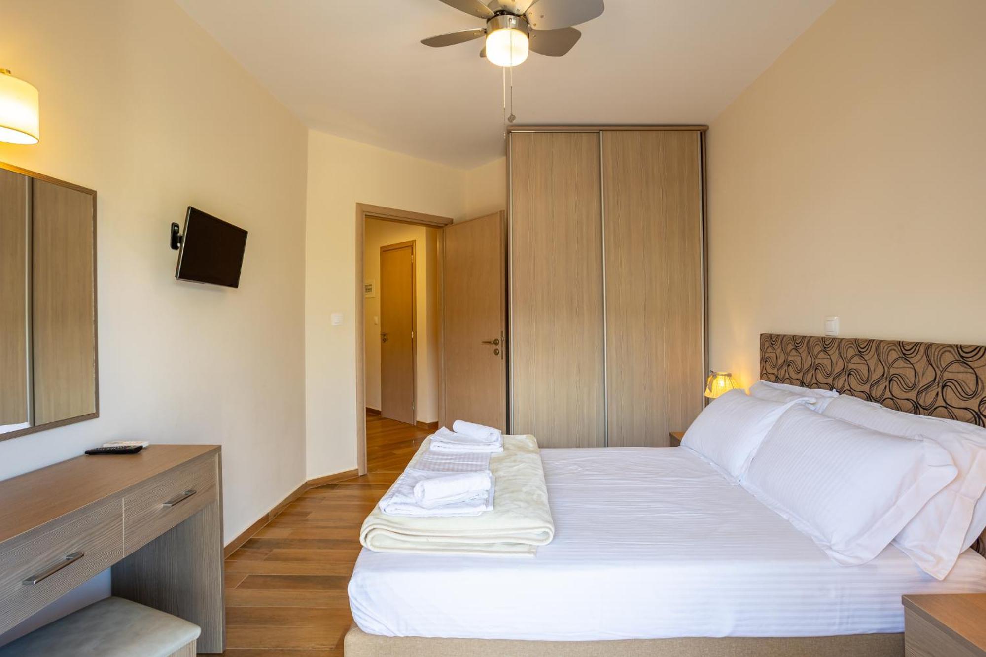 Avia Blue Maisonettes - Messinia Gulf Retreat Extérieur photo